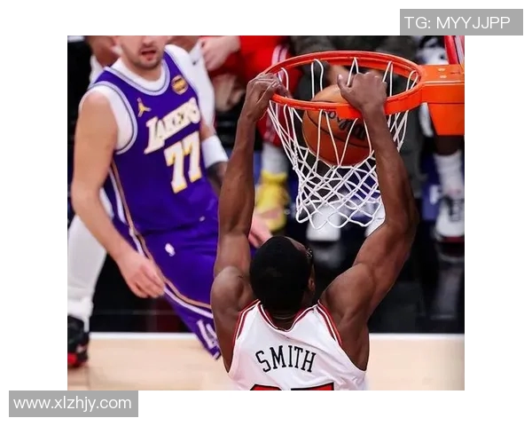 湖人队逆转公牛队,詹皇隔扣精彩表演带队胜利 湖人队逆转公牛队,詹皇隔扣精彩表演带队胜利